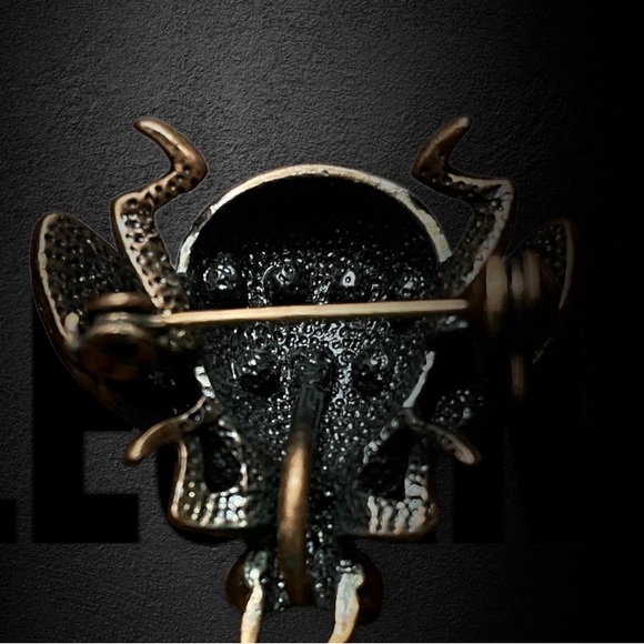 Multi Colorful Fly Insect “Jeweled Bug Brooch - Pin” - Picture 3 of 6